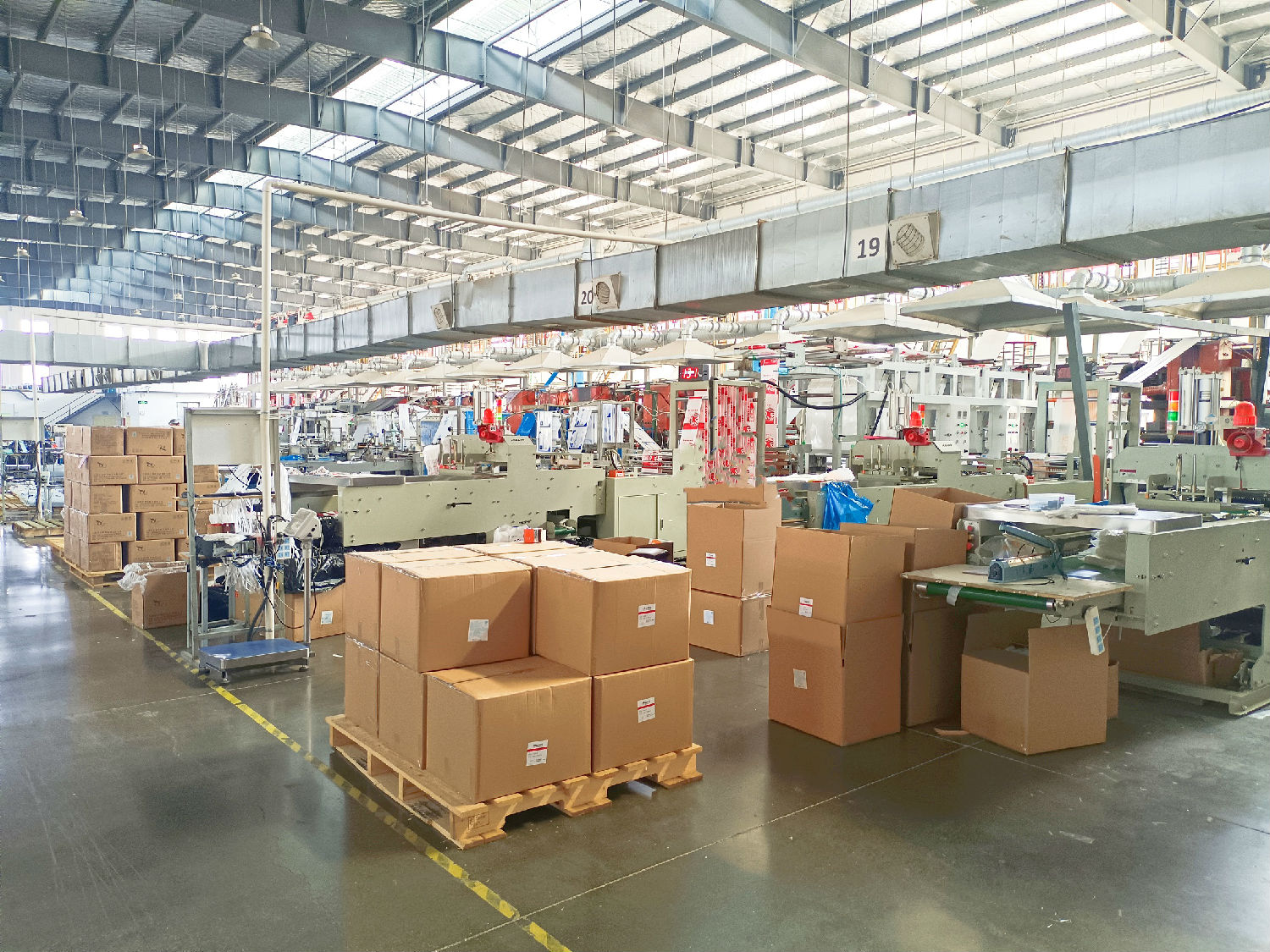 樂(lè)朗車(chē)間.jpg 樂(lè)朗車(chē)間.jpg